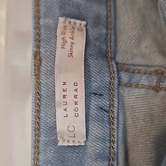 Jeans size 0 high rise - Picture 4 of 6